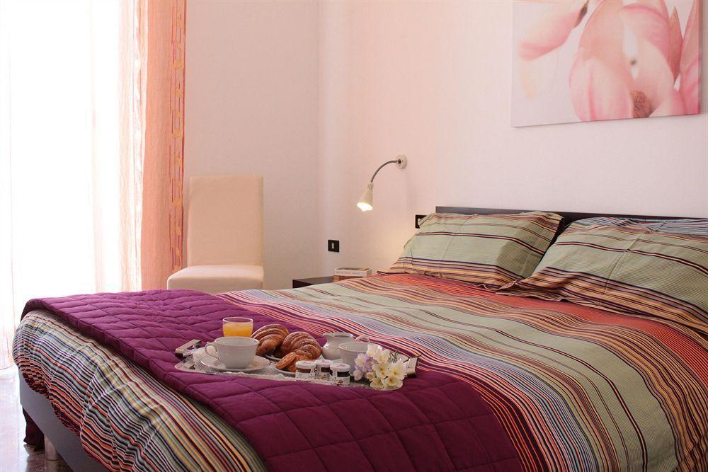 Dimora Grottone Hotel โปลีญาโนอามาเร ภายนอก รูปภาพ